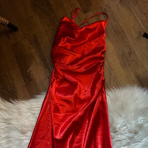 SUPERDOWN Lanthea Maxi Dress In Red - Picture 4 of 5